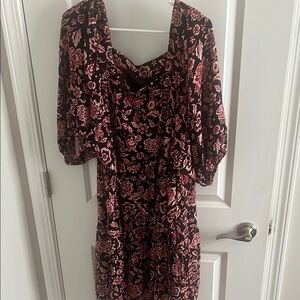 Black and Pink quarter length puff sleeve